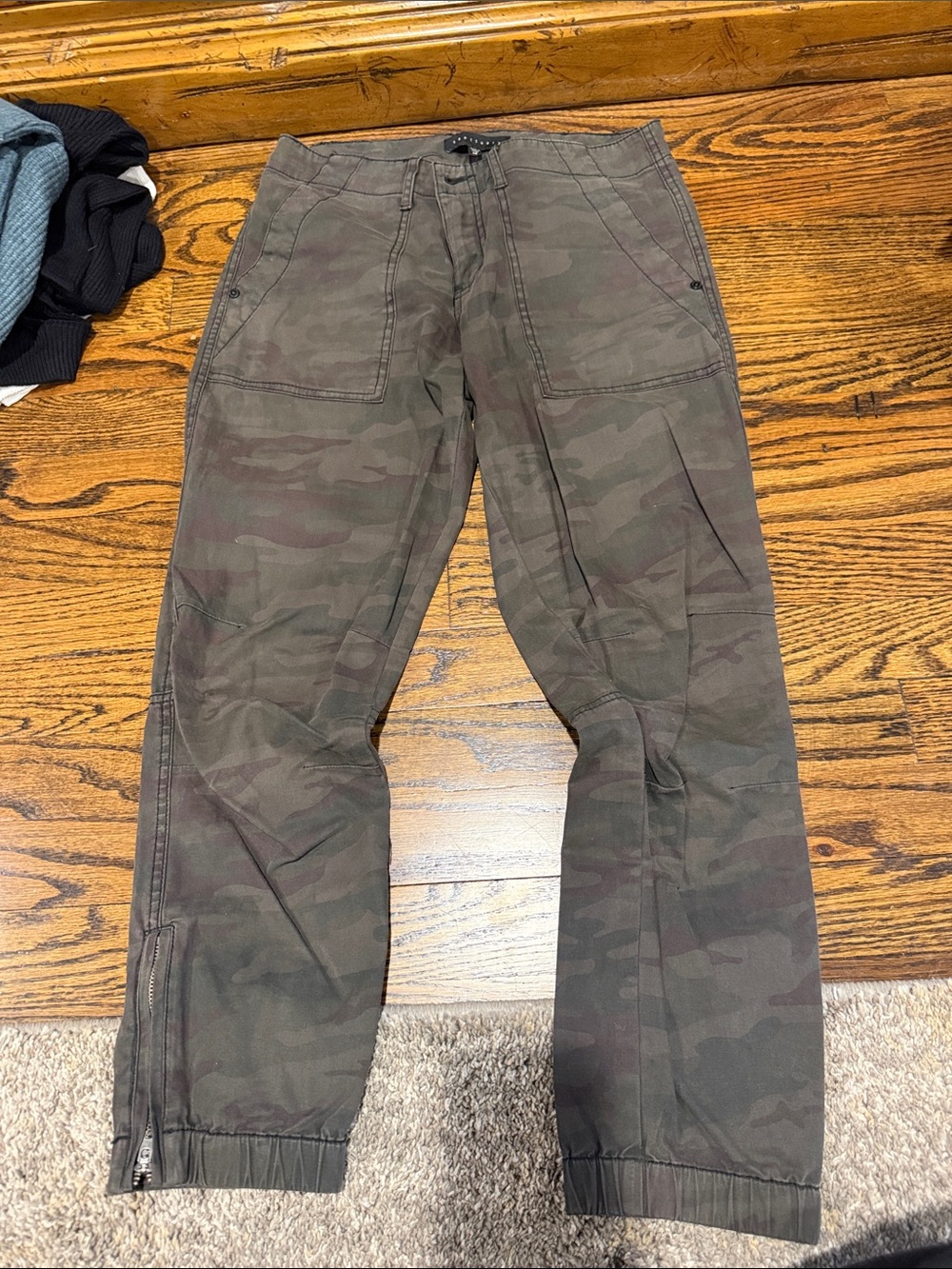 Women's Camouflage Utility Jogger Pants - Olive Camo